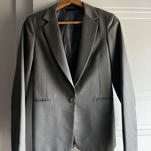 Women’s Custom-tailored Gray Blazer